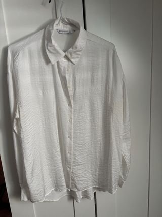 Camisa blanca Stradivarius 