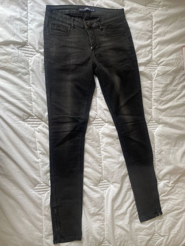 Vaqueros pitillo negros