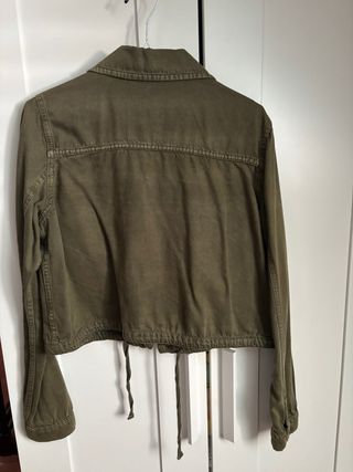 Chaqueta Zara verde militar