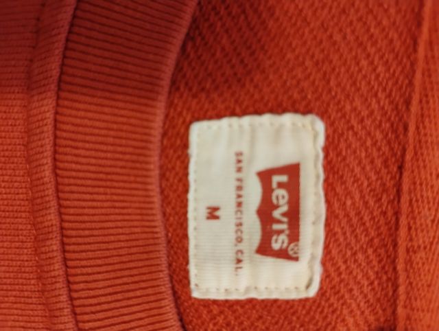 Jersey Levi's M Rojo