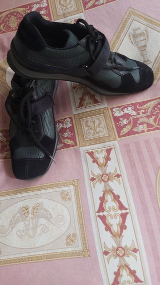 Zapatillas Prada - Negras y Verde Oliva