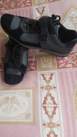Zapatillas Prada - Negras y Verde Oliva