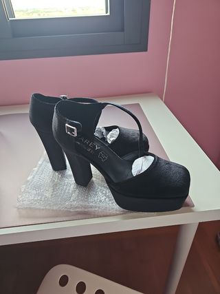 Zapatos Azarey negros fiesta tacón