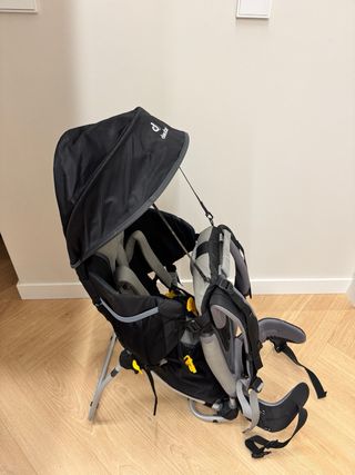 Mochila portabebés Deuter montaña