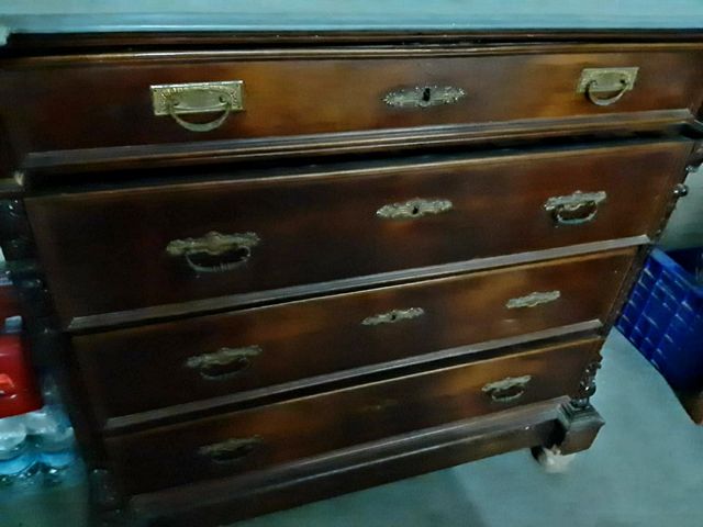 Cómoda madera principios siglo XX