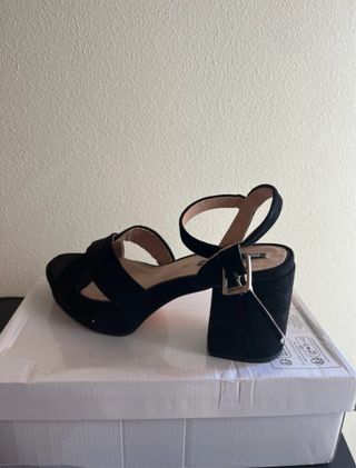 Sandalias negras tacón ancho
