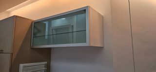 Vitrina Ikea gris-blanca