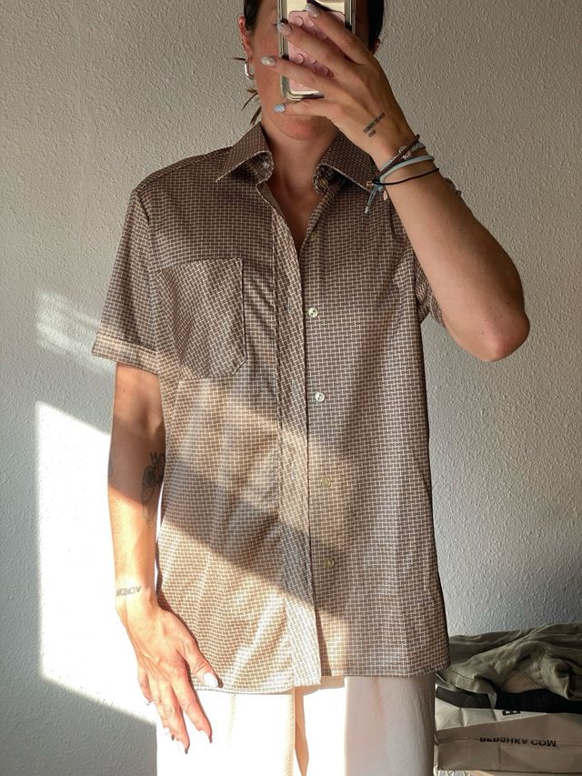 Camisa marrón vintage manga corta
