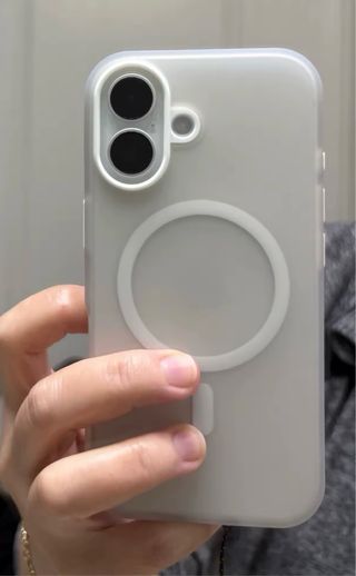 Cover per iPhone 16 (opaca e bianca)