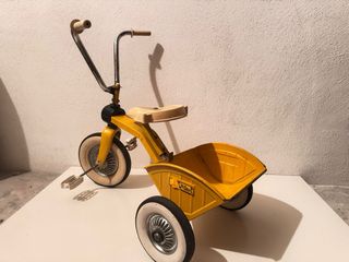 Triciclo Volqui antiguo metálico 