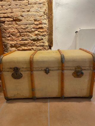 Baúl antiguo (1900-1930) España