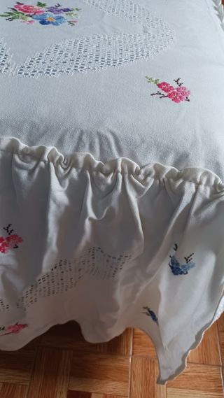 Colcha bordada blanca - Lagartera