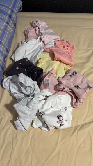 12 Bodys bebé niña ain estrenar