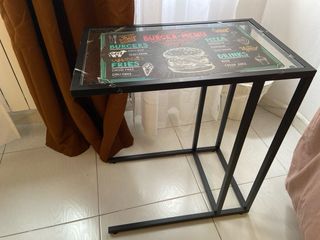 Mesa auxiliar IKEA - negra, cristal
