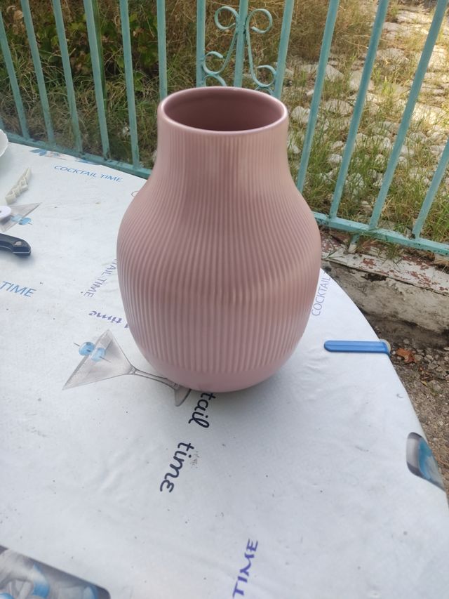 Vaso in ceramica rosa