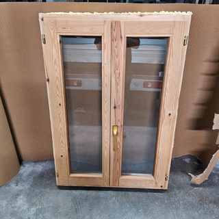 Ventana madera 2 hojas cristal cámara