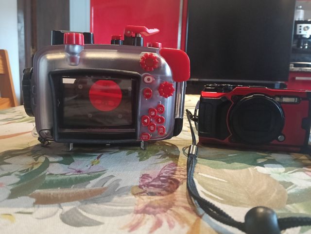 Cámara olympus Tg5 Carcasa Pt-058 Foco buceo Subaq