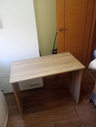 Escritorio madera beige