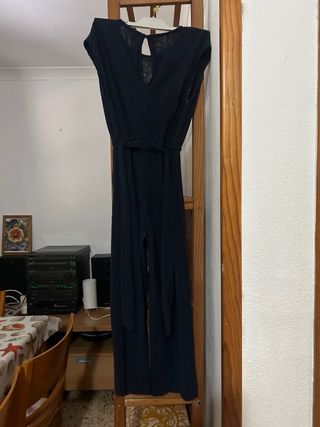 Mono con manga corta y cinturón 