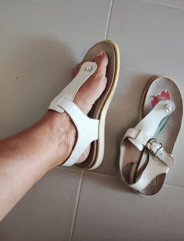 Sandalias piel blancas mujer