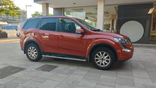 MAHINDRA XUV500 FWD 4X2 W8 7 plazas