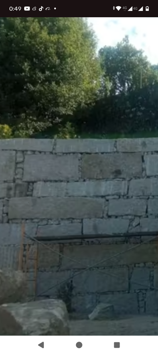 Se contruirn muros de mannposteria