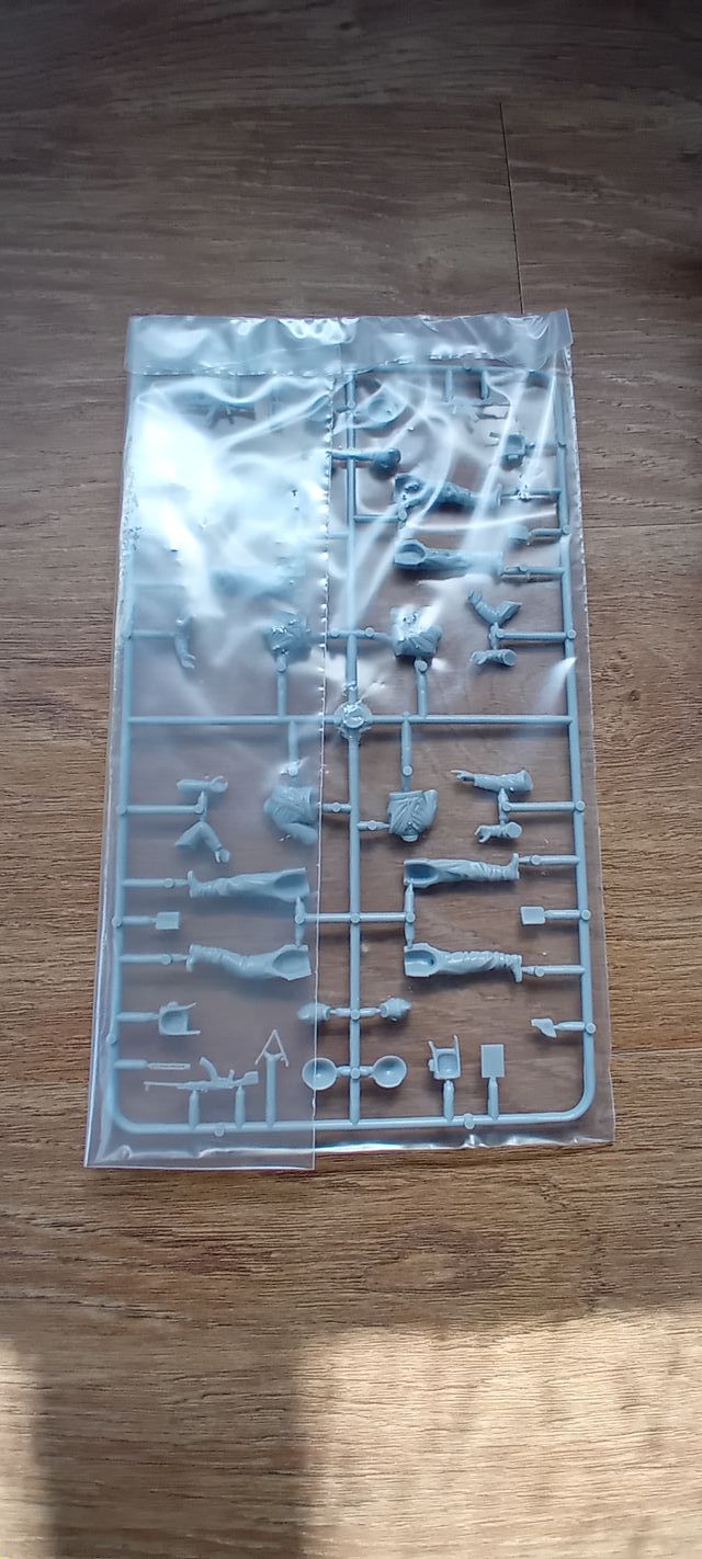 Modellino ICM 35322 DDR Ural 4320