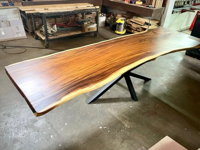Mesa de madera Suar - 3,06 metros