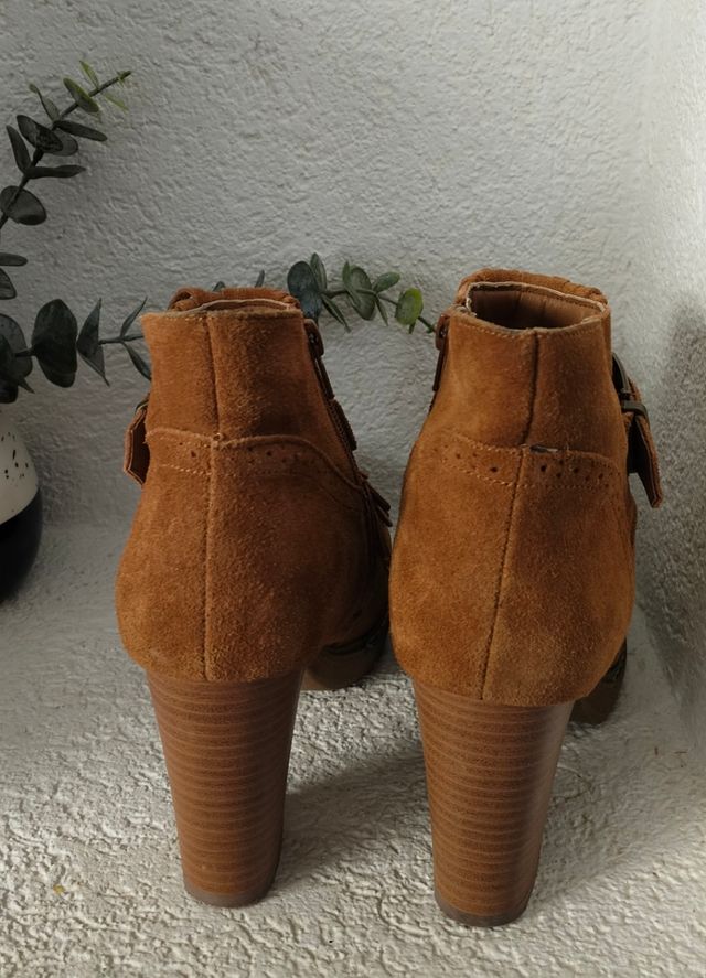 Botines Marrón - Tacon - Flecos