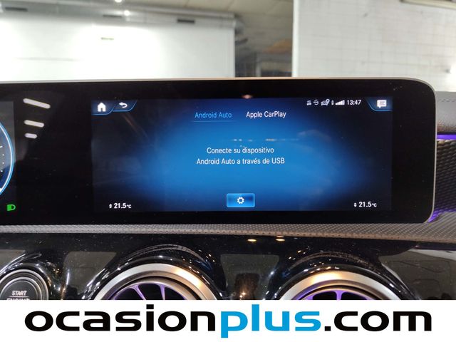 Mercedes-Benz CLA Shooting Brake 180 100 kW (136 CV)