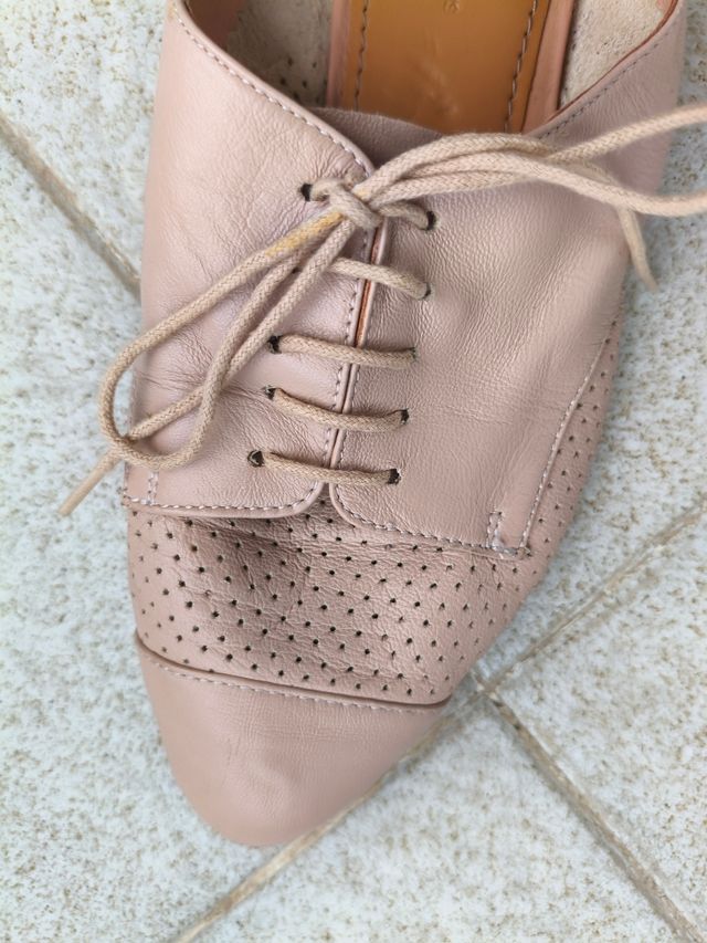 Zapatos beige mujer cordones