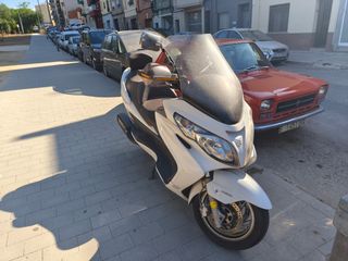 Suzuki Burgman 400 ABS