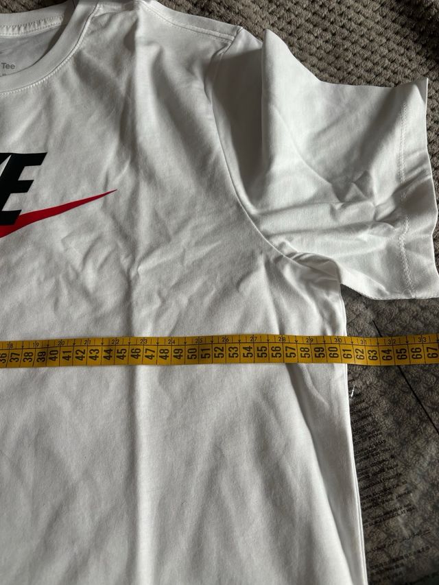 Camiseta Nike blanca 