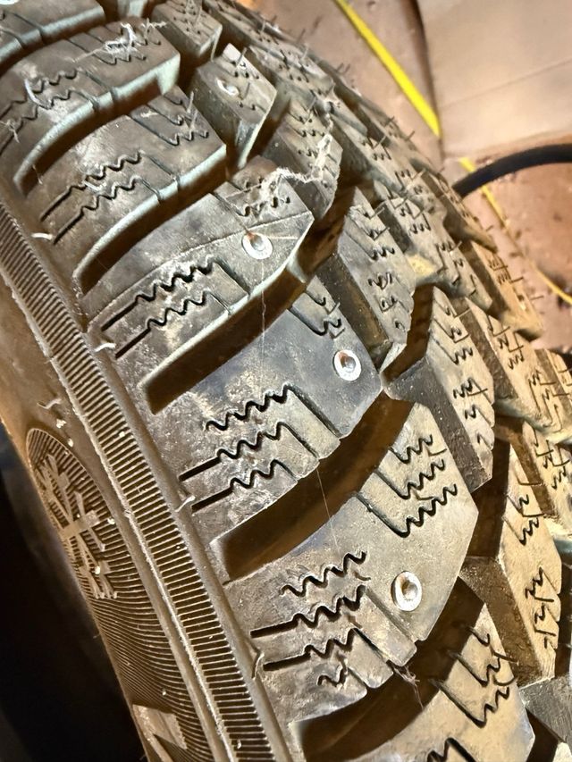 Llantas con neumáticos invierno