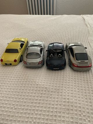 4 Coches escala 1/18
