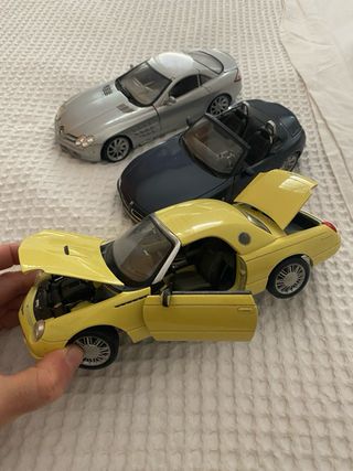 4 Coches escala 1/18