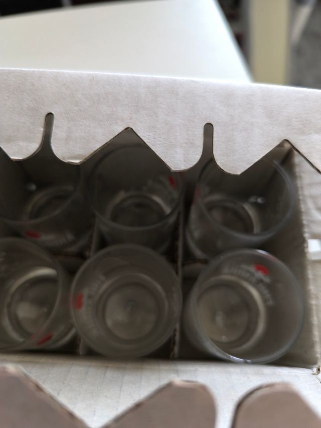 12 Vasos chupitos Finlandia