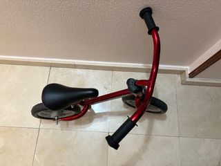 Bicicleta sin pedales de la marca chicco