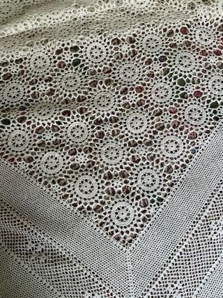 Copriletto matrimoniale in cotone lavorato a mano 