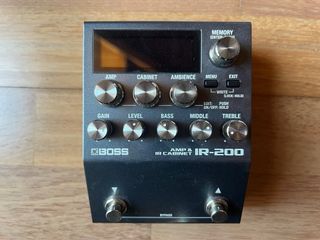 BOSS IR-200 Amplificador modelado