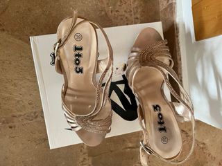 Sandalias Ito3 beige tacón 39