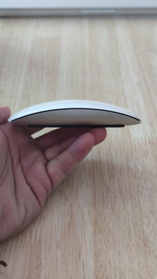 Ratón Apple Magic Mouse blanco. Seminuevo. 