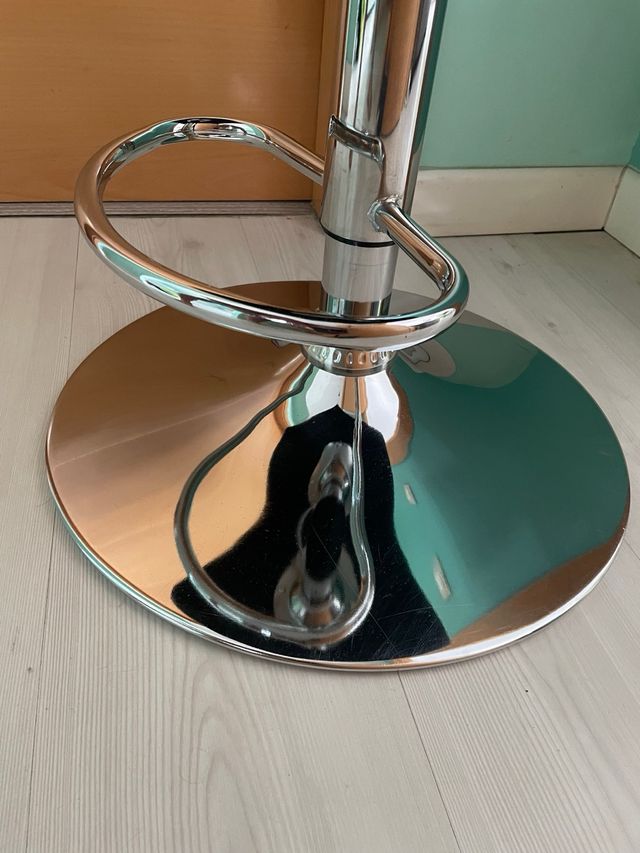 Taburete piel sintética, metal, girarorio