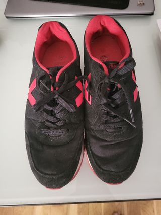Zapatillas Múnich - Negras y Rojas