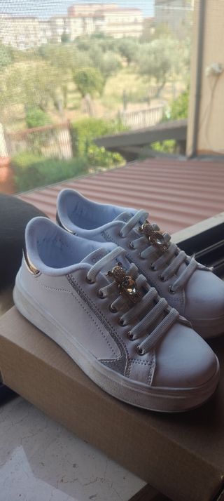Sneakers bianche n.35 - Usate poco
