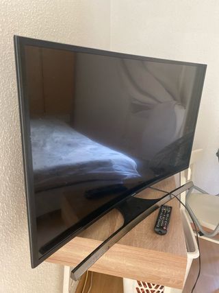 TV Samsung 40" 4K Curvo UE40JU6640