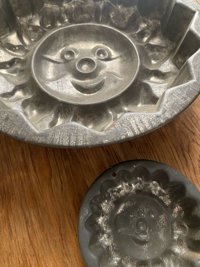 2 stampi pastelli/stampi per pastelli/stampi per torte solari vintage deco