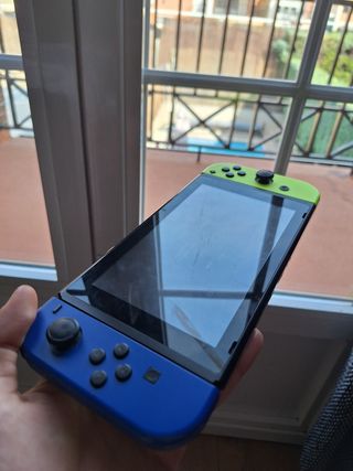 Nintendo Switch 32 gb Consola ACCESORIOS, 2 JUEGOS