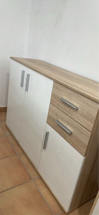Aparador madera blanco-marrón
nuevo a estrenar
