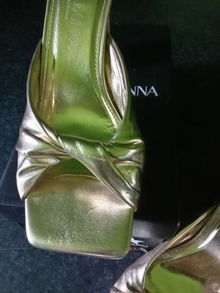 Sandali eleganti oro